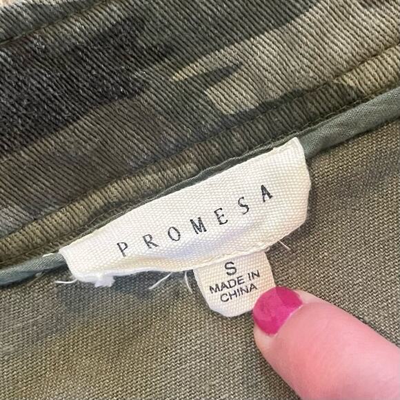 Promesa Womens Size Small Camouflage Camo Skirt with Full Silver Zipper - Picture 4 of 5